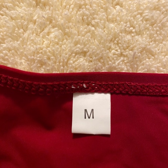 Bikini - Picture 5 of 6